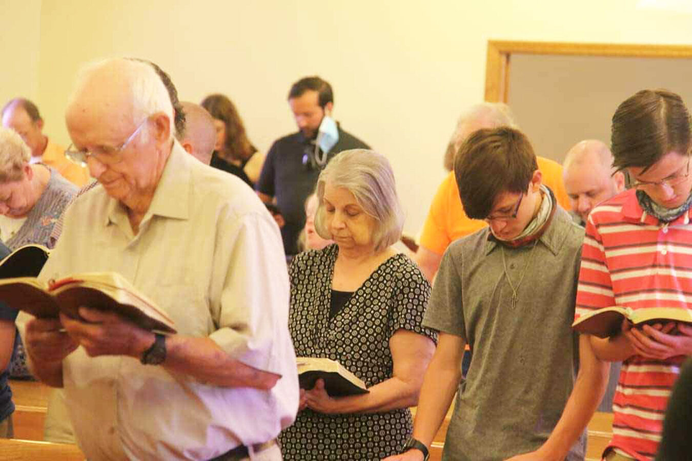 Farmdale Baptist sing